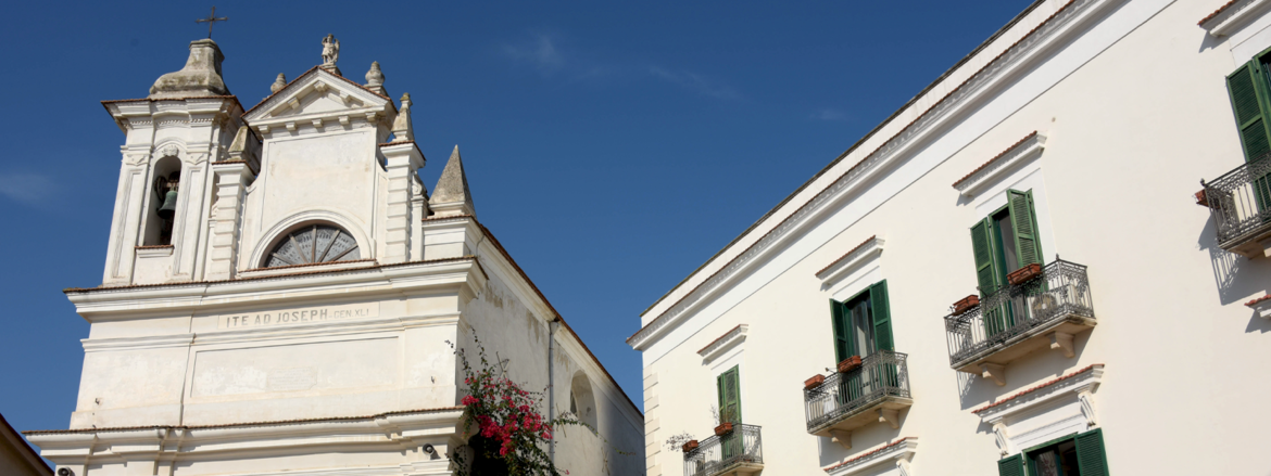 Chiesa di San Giuseppe e scorcio del Municipio